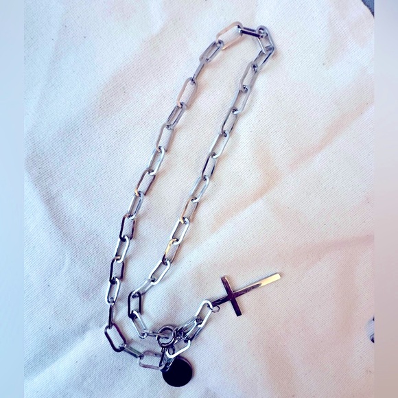 2 Avail - NWOT Stainless Steel Heart or Cross Paperclip Necklace - Picture 5 of 7